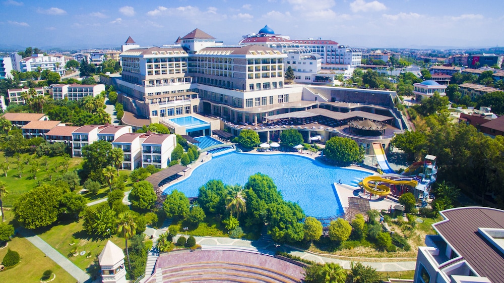 Horus Paradise Resort - Ultra All Inclusive — Swimming pool in Side