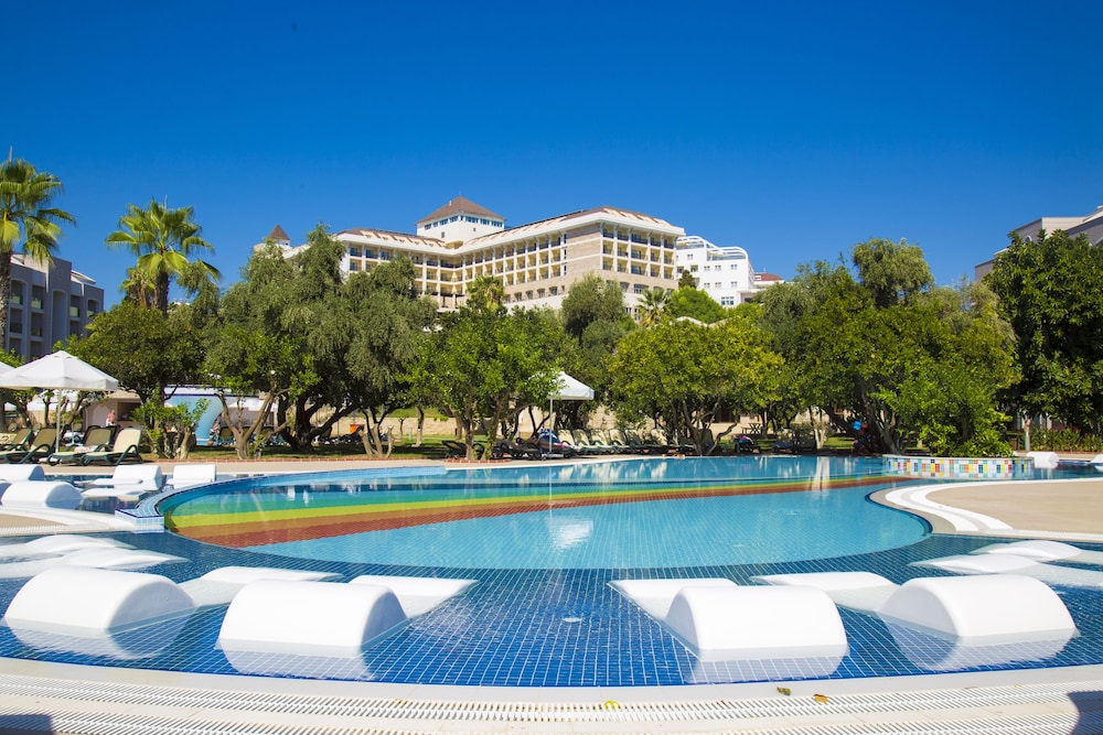 Horus Paradise Resort - Ultra All Inclusive — Swimming pool in Side