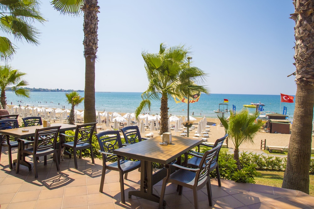 Horus Paradise Resort - Ultra All Inclusive — Restaurant & bars in Side
