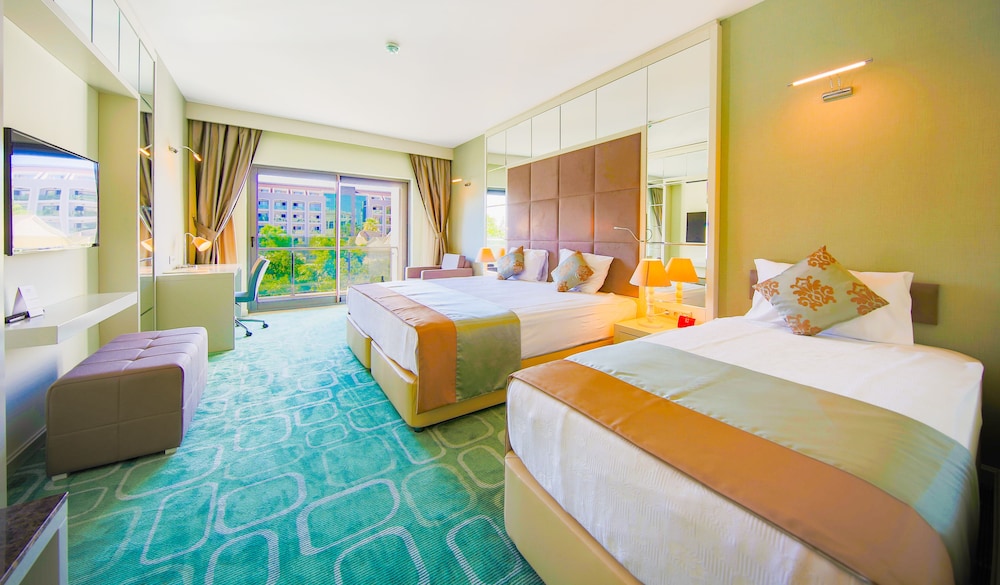 Horus Paradise Resort - Ultra All Inclusive — Hotel rooms in Side