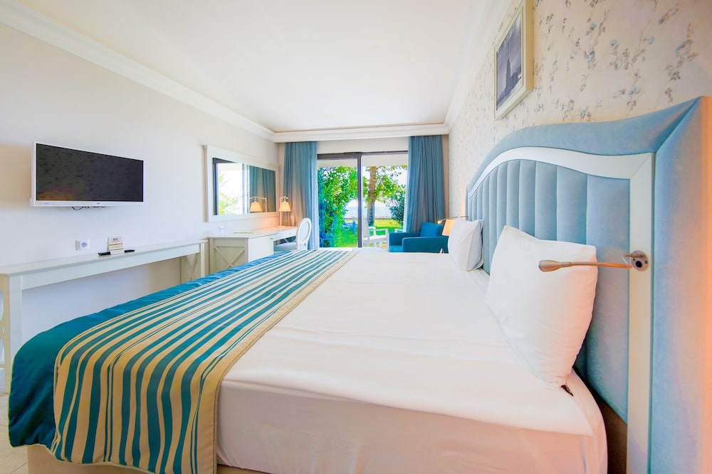 Horus Paradise Resort - Ultra All Inclusive — Hotel rooms in Side