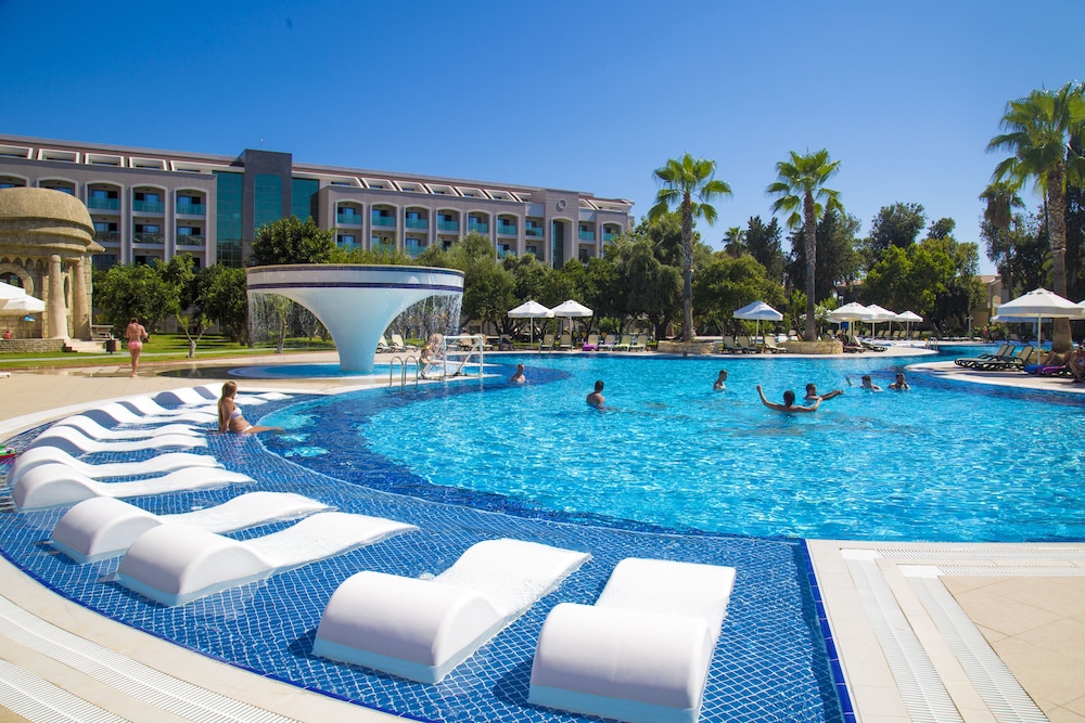 Horus Paradise Resort - Ultra All Inclusive — Swimming pool in Side