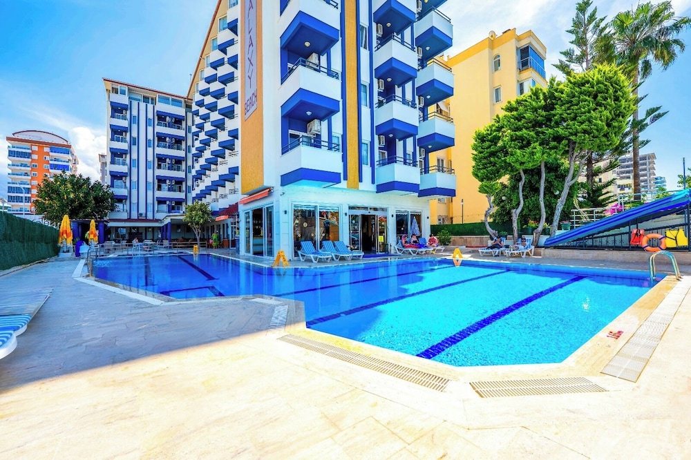 Galaxy Beach Hotel — Swimming pool in Alanya