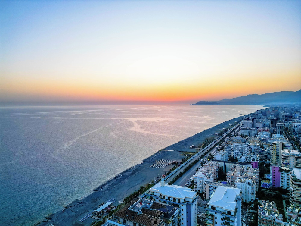 Galaxy Beach Hotel — Beach in Alanya