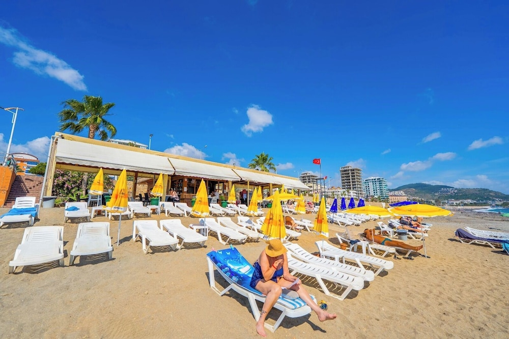 Galaxy Beach Hotel — Beach in Alanya