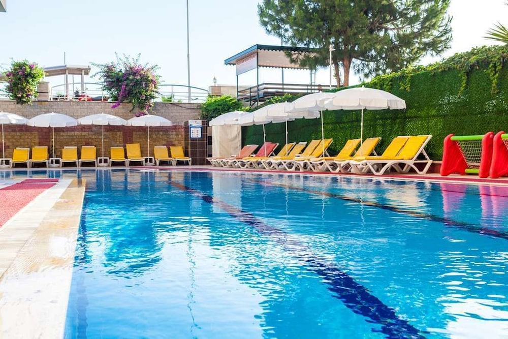 Galaxy Beach Hotel — Main photo in Alanya