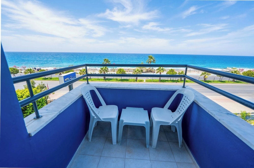 Galaxy Beach Hotel — Hotel rooms in Alanya