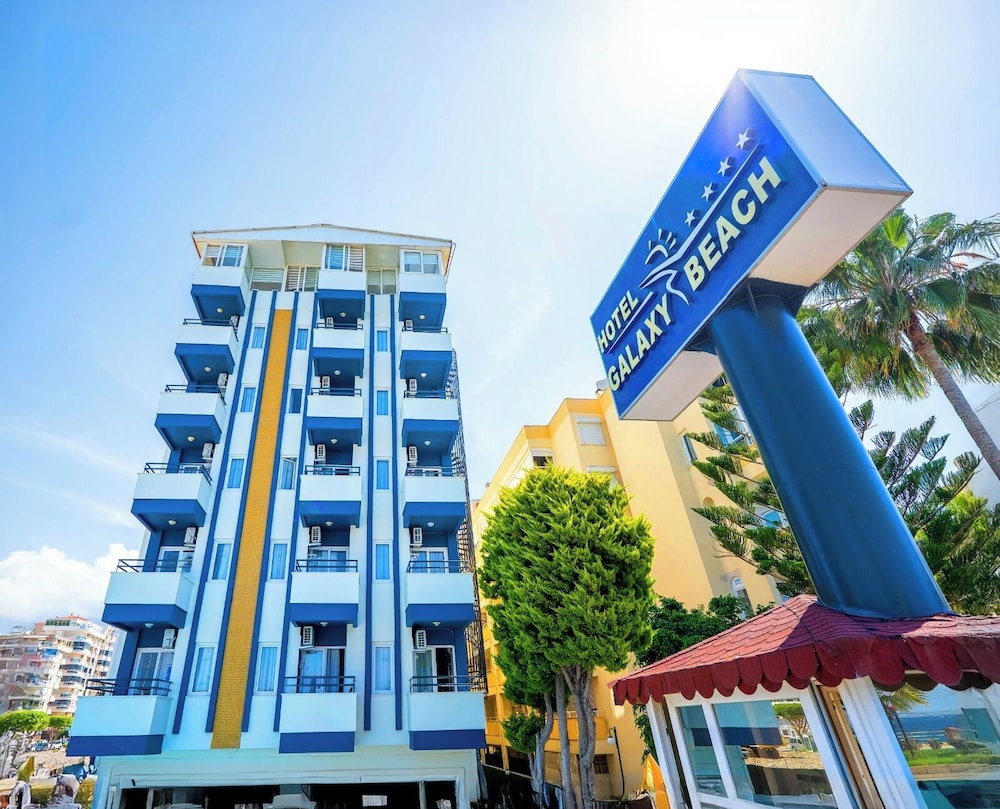 Galaxy Beach Hotel — Hotel building in Alanya