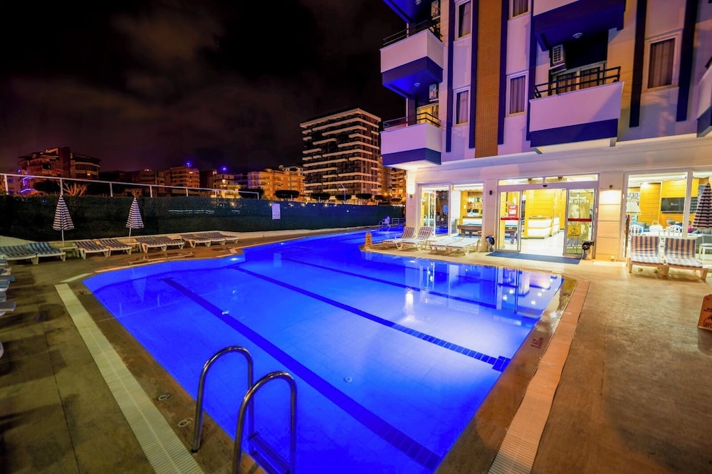 Galaxy Beach Hotel — Swimming pool in Alanya