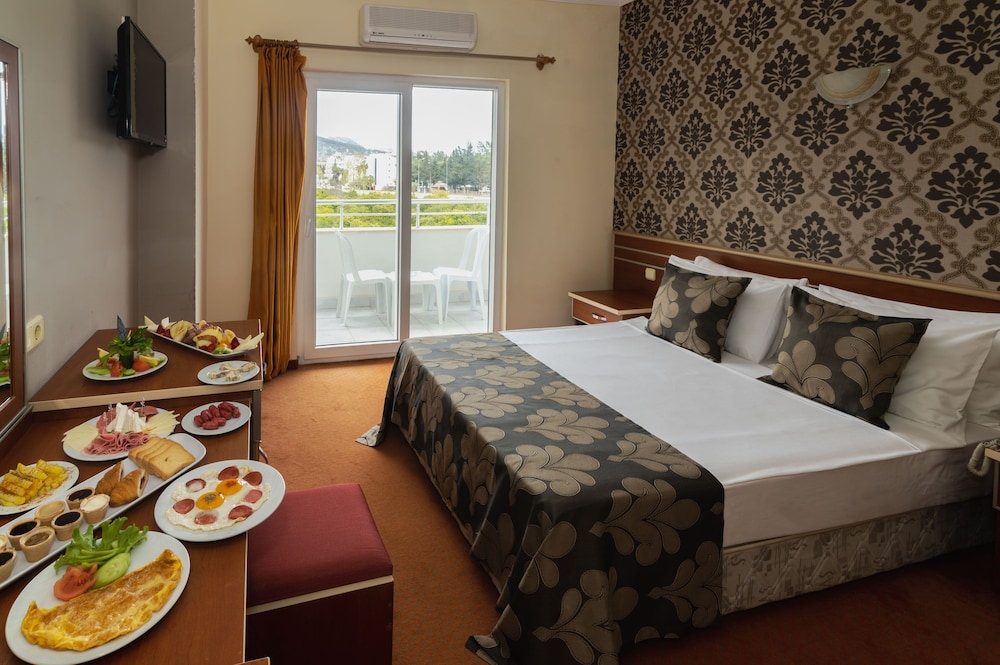 Grand Hotel Derin - All Inclusive — Rooms in Kemer