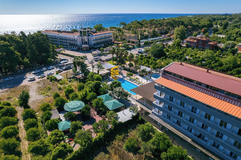 Grand Hotel Derin - All Inclusive — Outdoor in Kemer