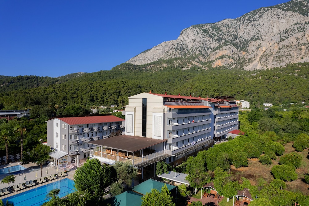 Grand Hotel Derin - All Inclusive — Outdoor in Kemer