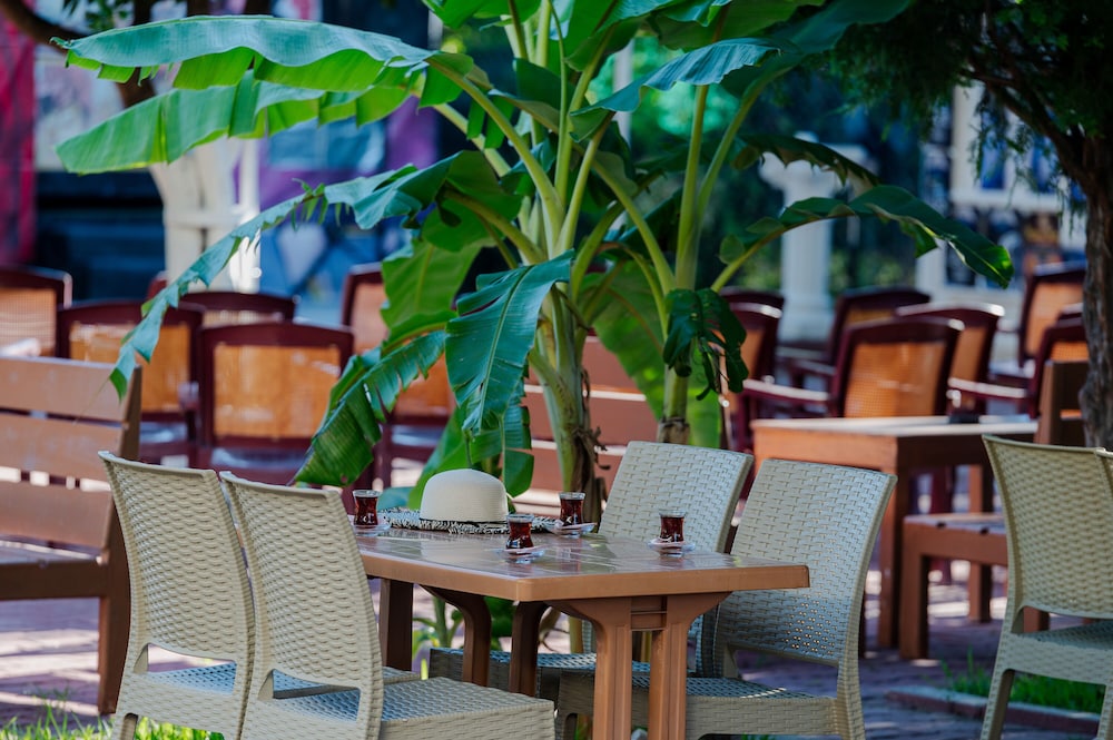 Grand Hotel Derin - All Inclusive — Outdoor in Kemer