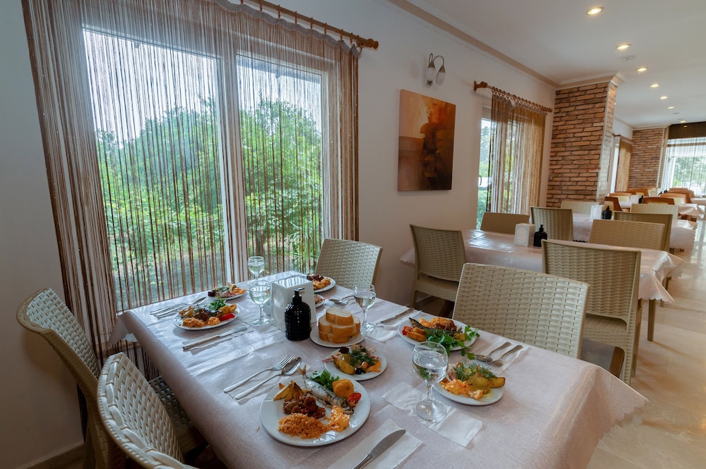 Grand Hotel Derin - All Inclusive — Restaurant in Kemer
