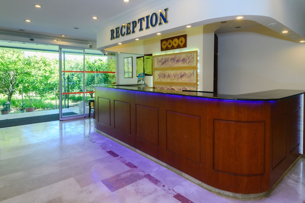 Grand Hotel Derin - All Inclusive — Shared spaces in Kemer