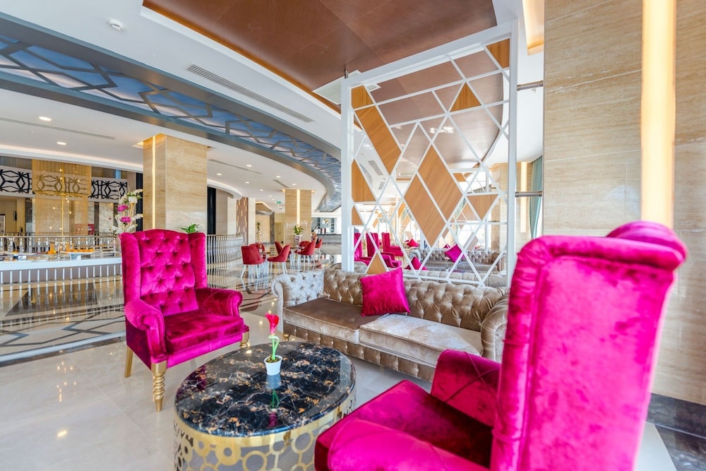 Dream World Hill — Restaurant & bars in Side