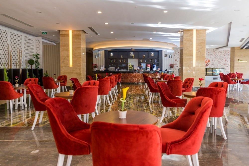 Dream World Hill — Restaurant & bars in Side