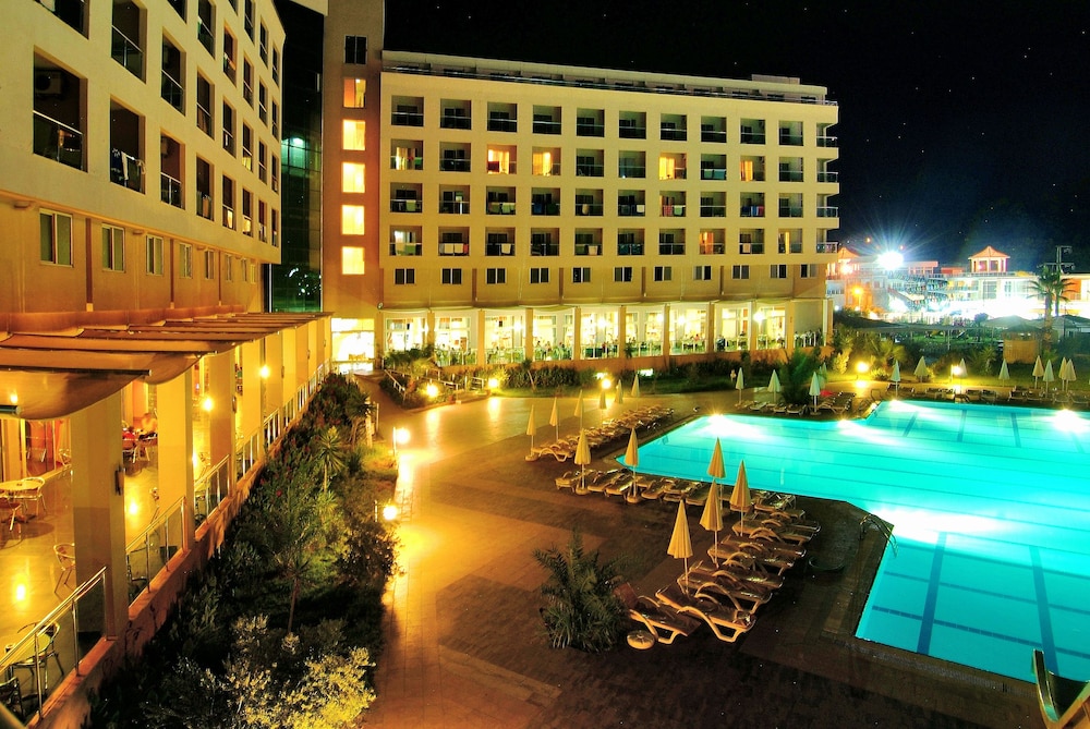 Miarosa Konaklı Garden - All Inclusive — Hotel building in Alanya