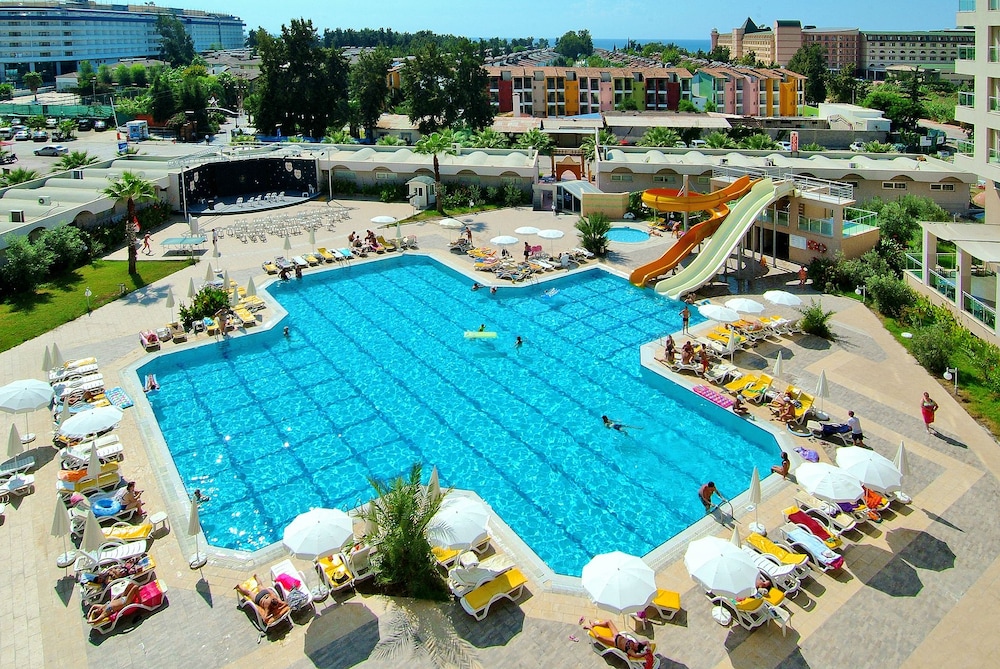 Miarosa Konaklı Garden - All Inclusive — Swimming pool in Alanya
