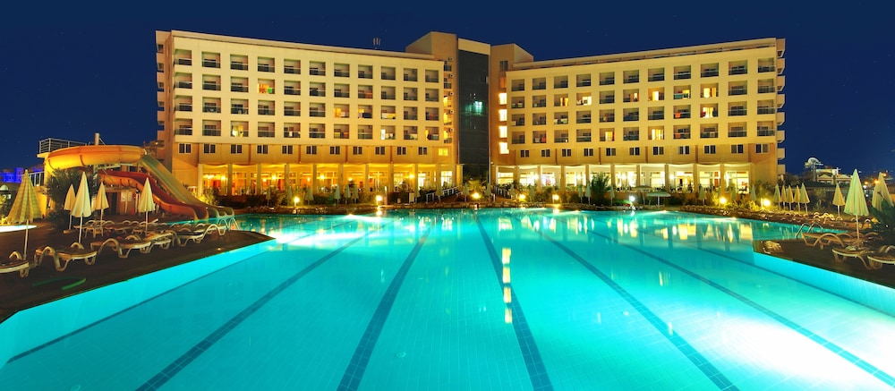 Miarosa Konaklı Garden - All Inclusive — Swimming pool in Alanya