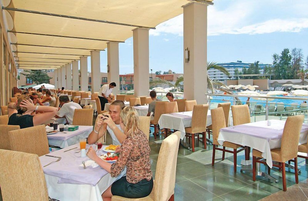 Miarosa Konaklı Garden - All Inclusive — Restaurant & bars in Alanya