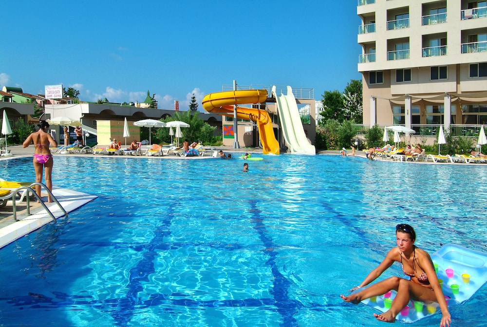 Miarosa Konaklı Garden - All Inclusive — Swimming pool in Alanya