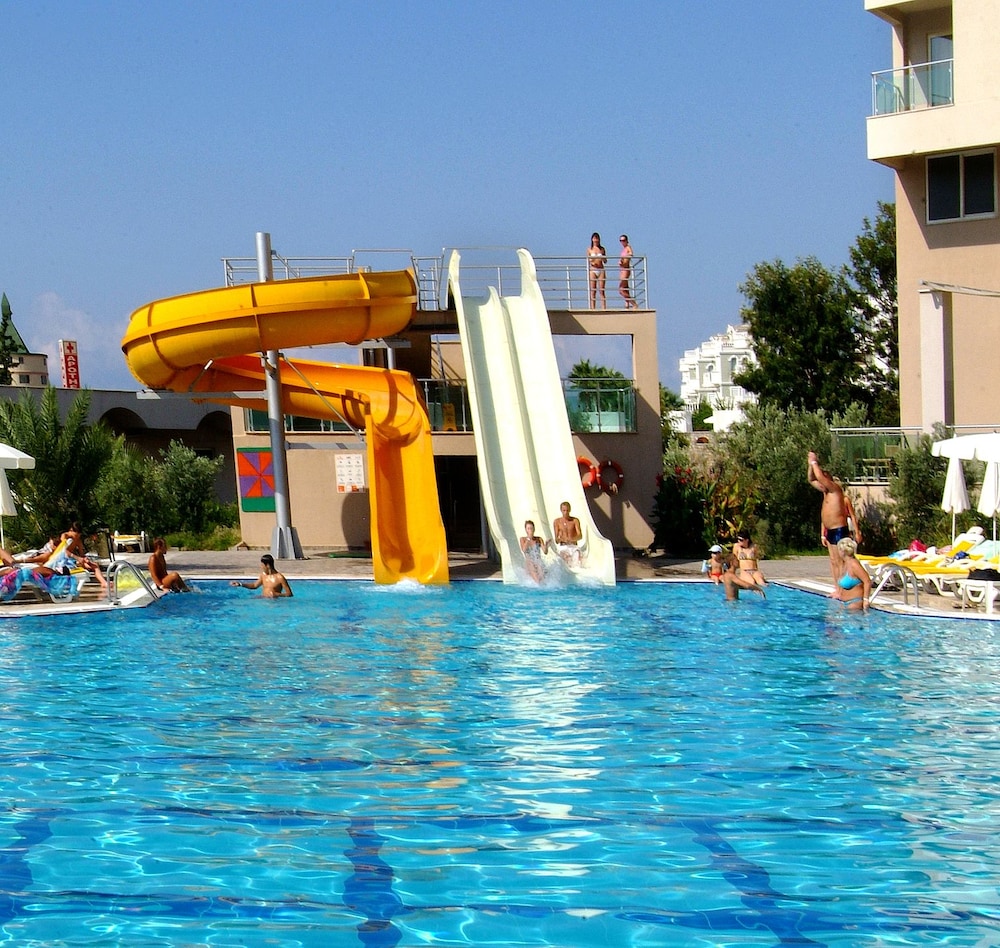 Miarosa Konaklı Garden - All Inclusive — Swimming pool in Alanya
