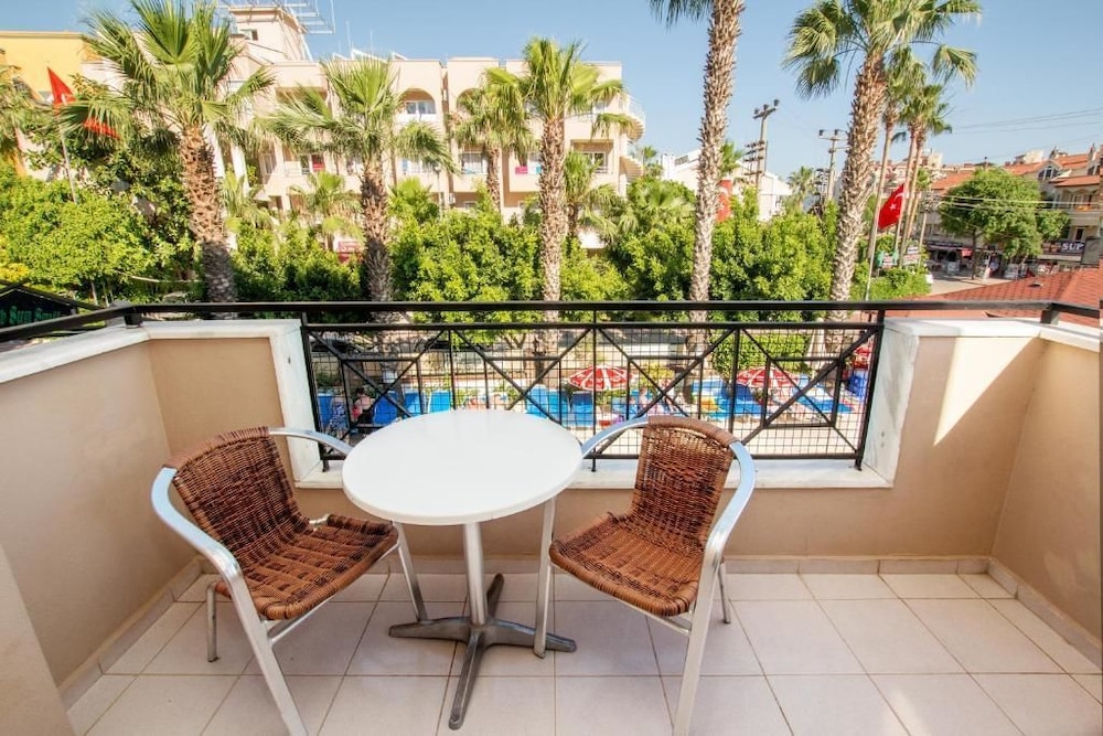 Club Sunsmile — Hotel rooms in Marmaris, Mugla