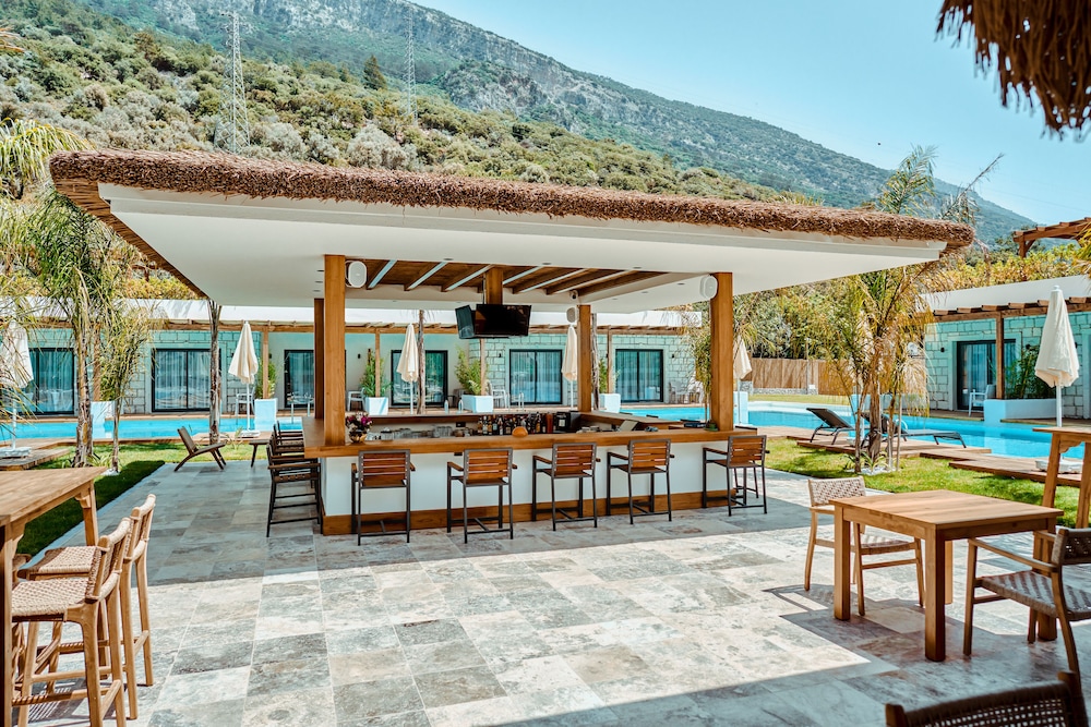 The Pearl Ölüdeniz — Restaurant & bars in Fethiye, Mugla