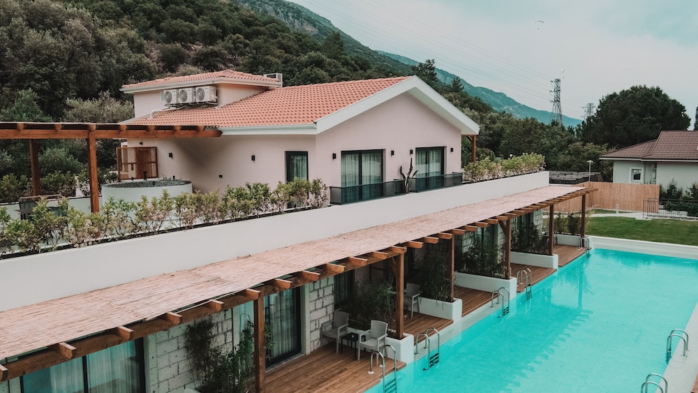 The Pearl Ölüdeniz — Swimming pool in Fethiye, Mugla