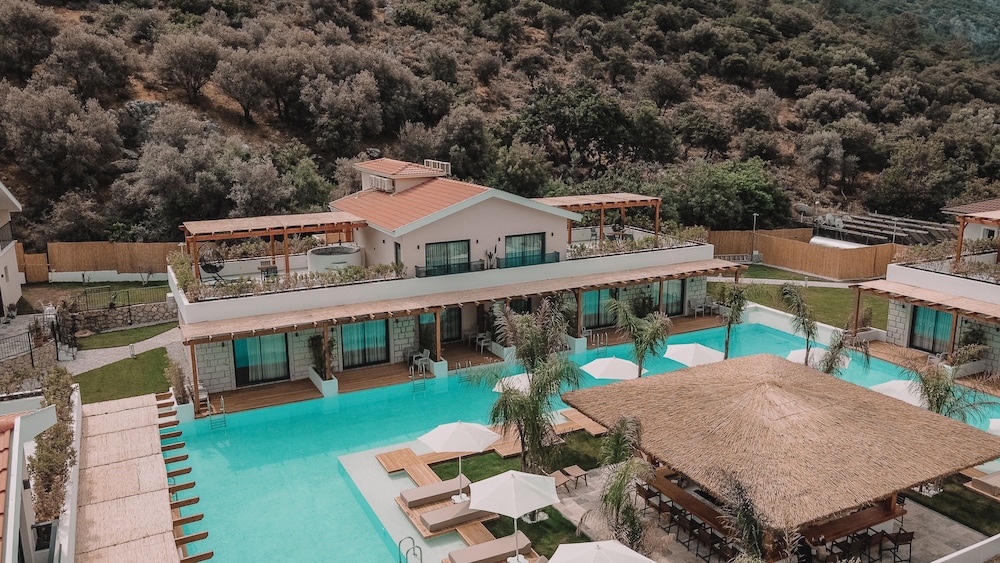 The Pearl Ölüdeniz — Hotel building in Fethiye, Mugla