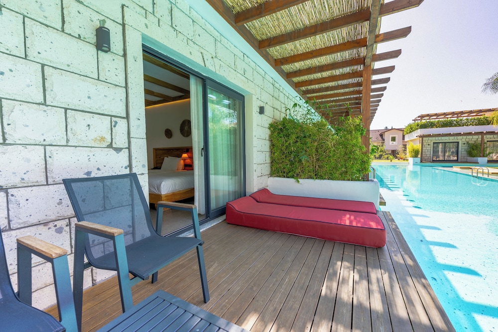 The Pearl Ölüdeniz — Swimming pool in Fethiye, Mugla