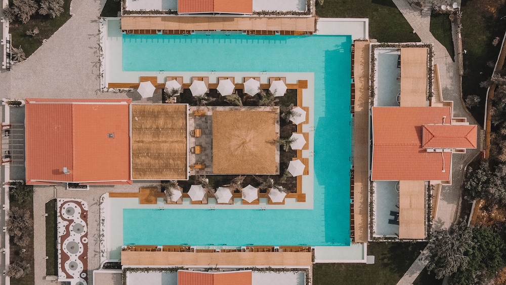 The Pearl Ölüdeniz — Swimming pool in Fethiye, Mugla