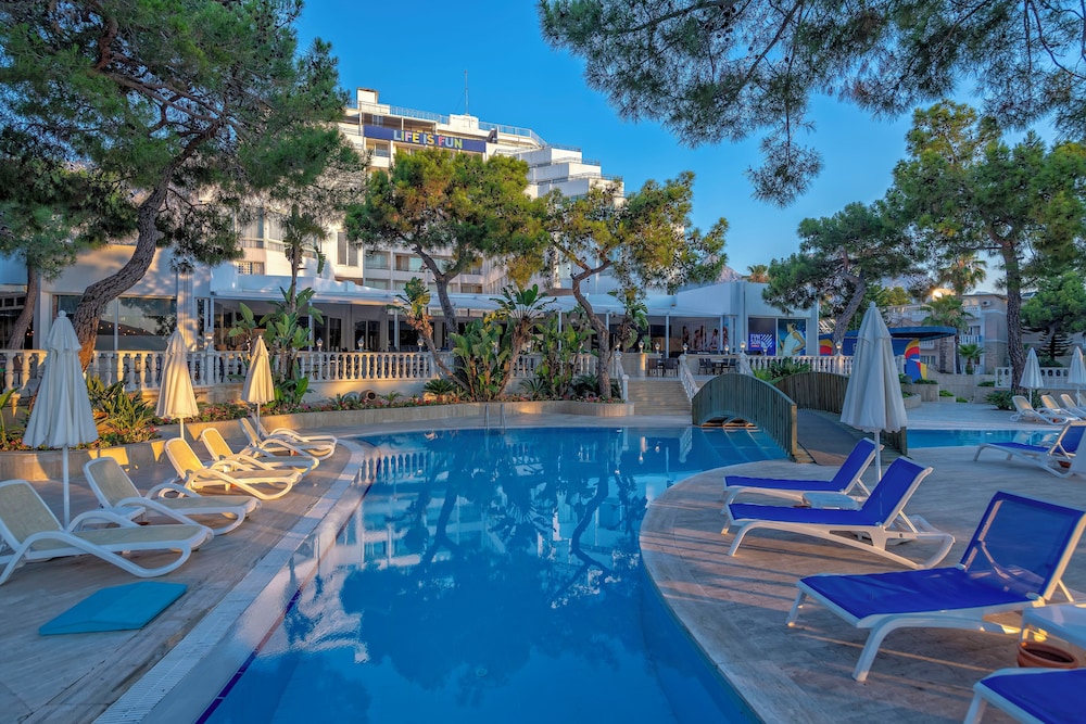 Amara Comfort Resort - All inclusive — Swimming pool in Kemer