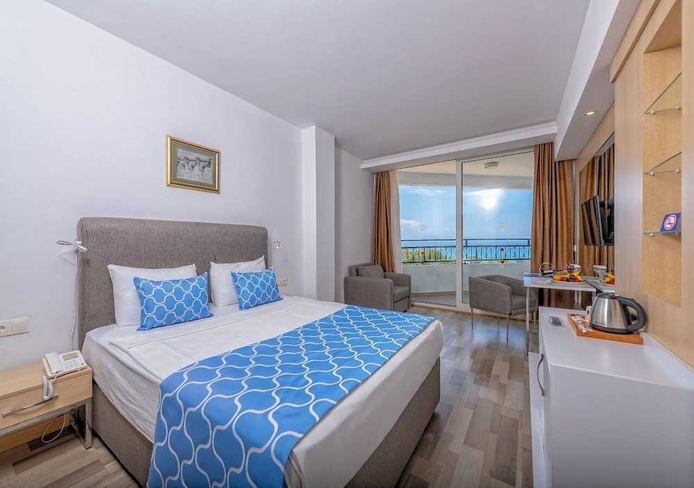 Amara Comfort Resort - All inclusive — Hotel rooms in Kemer