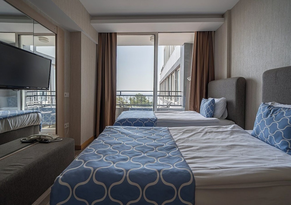 Amara Comfort Resort - All inclusive — Hotel rooms in Kemer