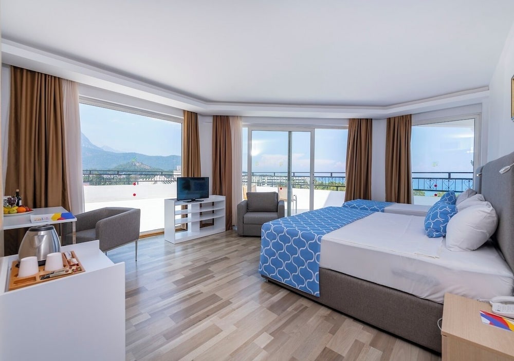 Amara Comfort Resort - All inclusive — Hotel rooms in Kemer