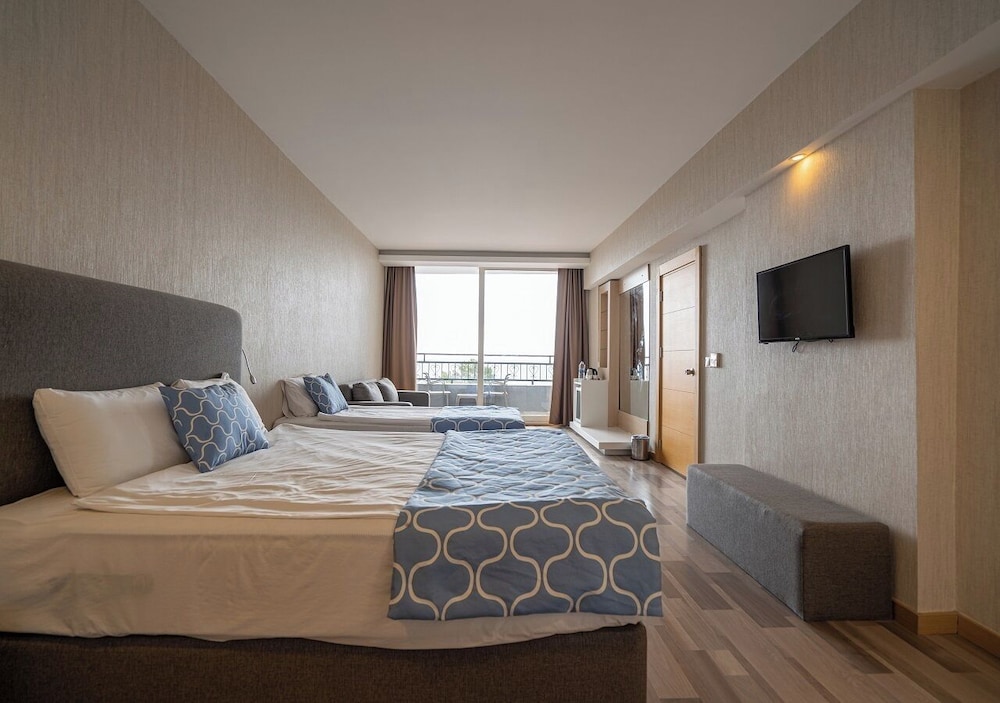 Amara Comfort Resort - All inclusive — Hotel rooms in Kemer