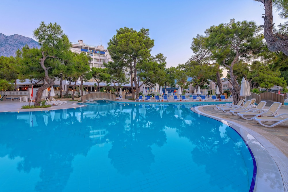Amara Comfort Resort - All inclusive — Swimming pool in Kemer