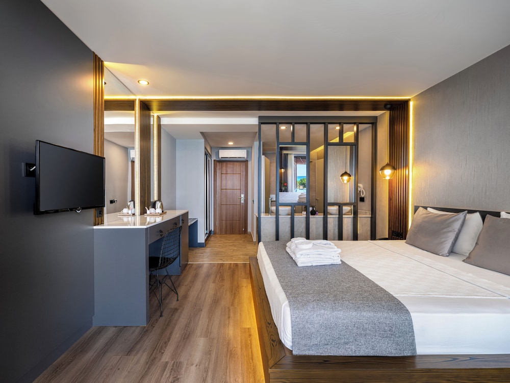 Adora Calma Beach Hotel - Adults Only — Hotel rooms in Side