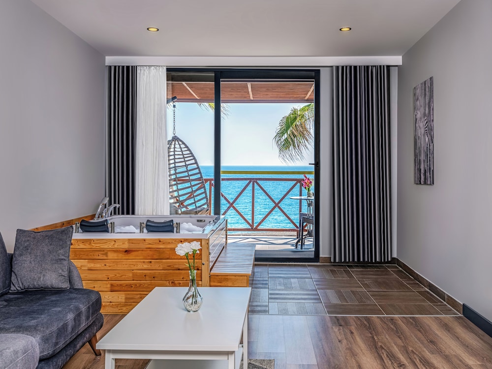 Adora Calma Beach Hotel - Adults Only — Hotel rooms in Side