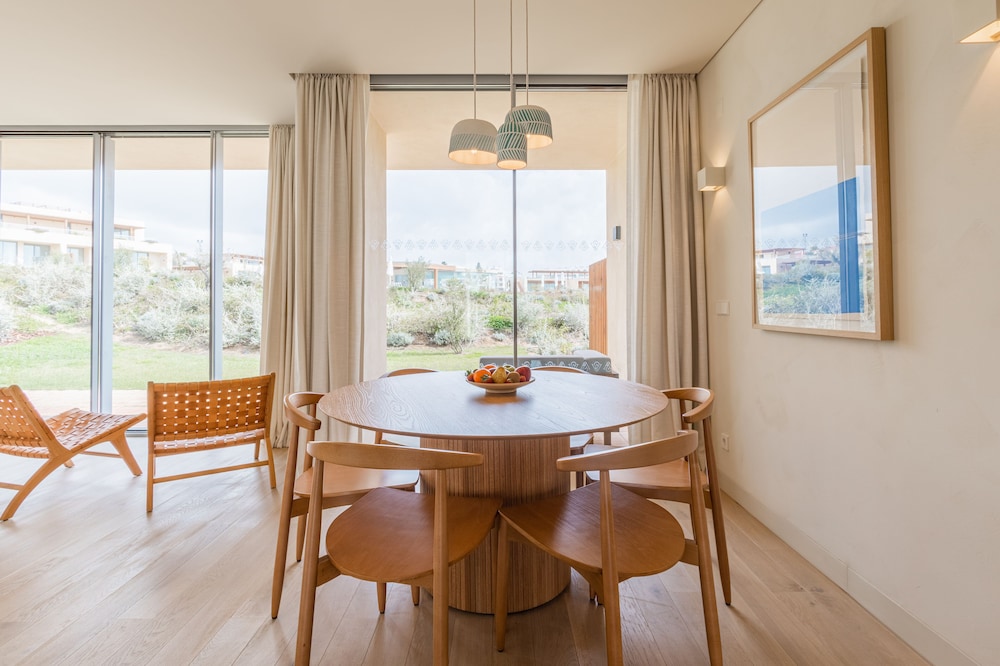 White Shell Beach Villas — Hotel rooms in Armação de Pêra, Faro