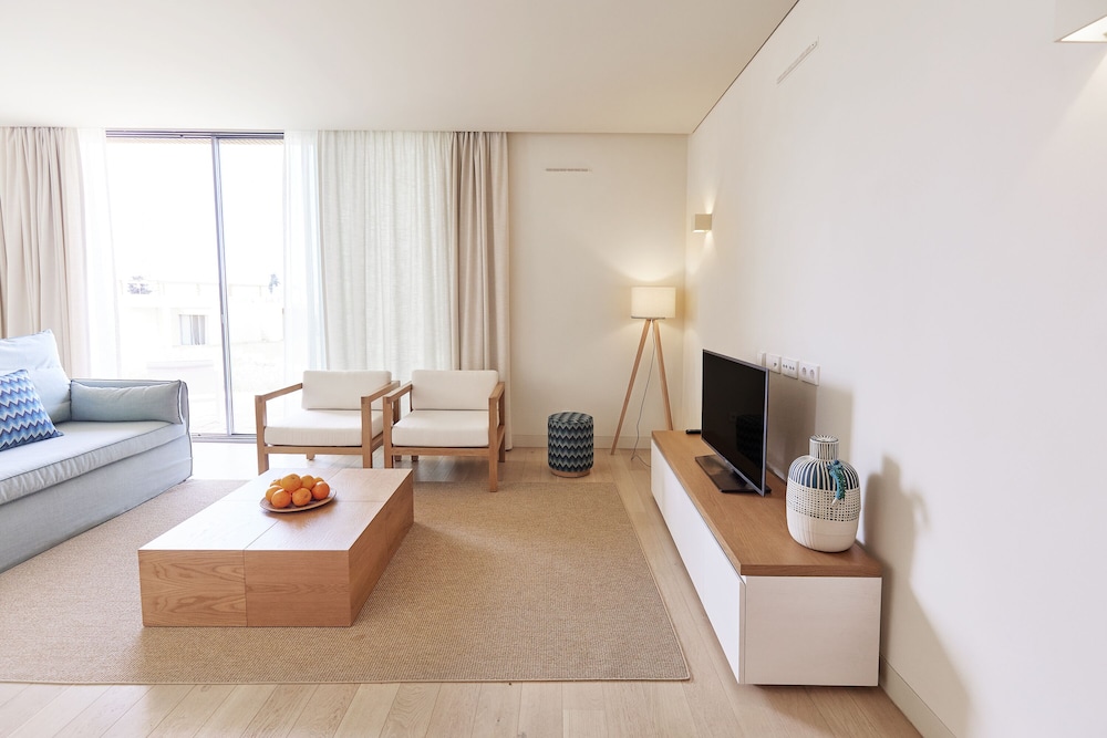 White Shell Beach Villas — Hotel rooms in Armação de Pêra, Faro