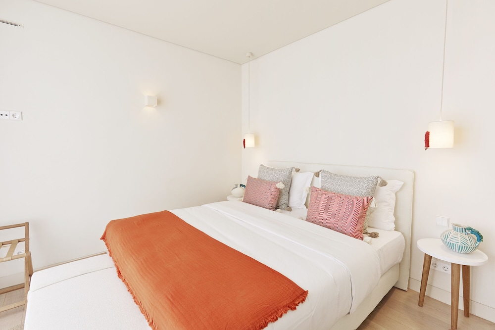 White Shell Beach Villas — Hotel rooms in Armação de Pêra, Faro