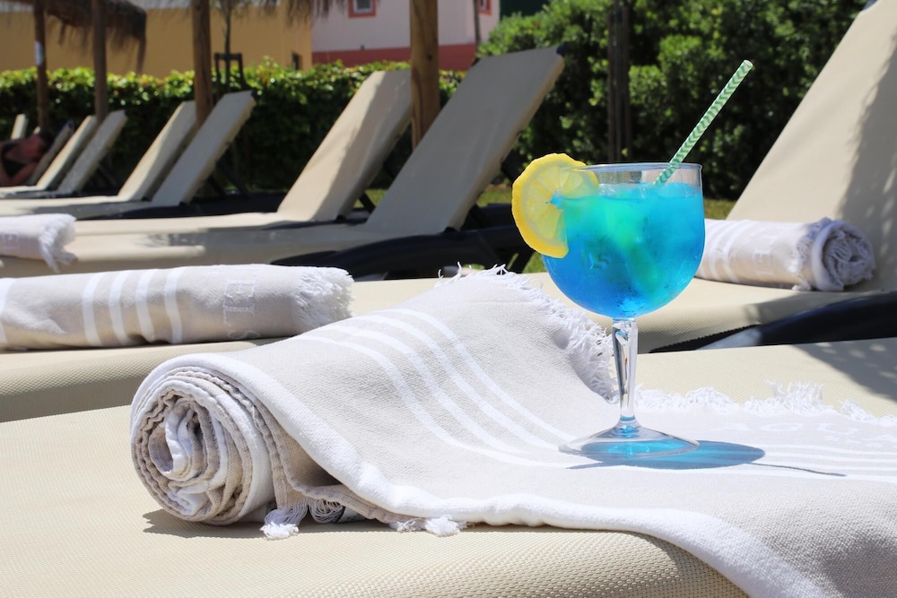 Agua Hotels Alvor Jardim — Beach in Alvor, Faro