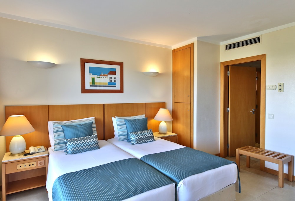 Interpass VAU Hotel & Apartaments — Hotel rooms in Portimão, Faro