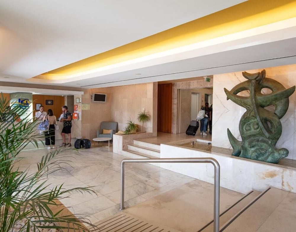 Interpass VAU Hotel & Apartaments — Hotel building in Portimão, Faro