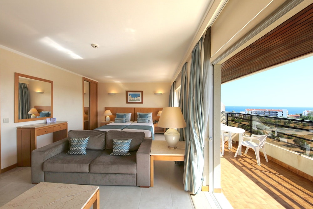 Interpass VAU Hotel & Apartaments — Hotel rooms in Portimão, Faro