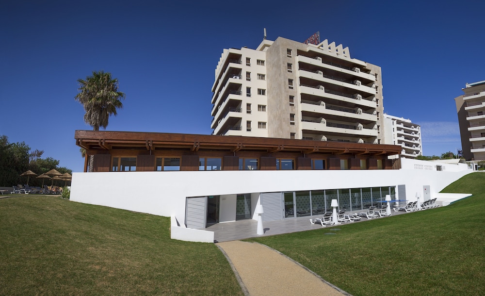 Interpass VAU Hotel & Apartaments — Hotel building in Portimão, Faro