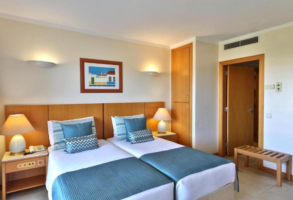 Interpass VAU Hotel & Apartaments — Hotel rooms in Portimão, Faro